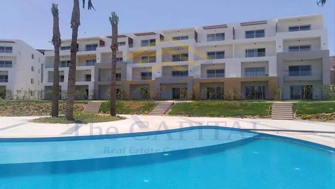 75 sqm Apartment Overlooking the Lake with Full Amenities