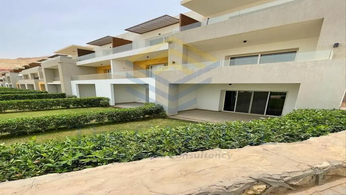 75 sqm Apartment Overlooking the Lake with Full Amenities