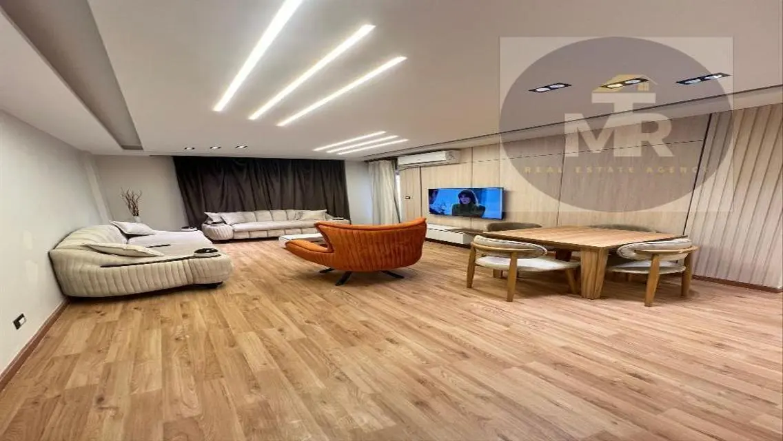 Stunning Apartment of 123 Meters in the Heart of the City at a Great Price