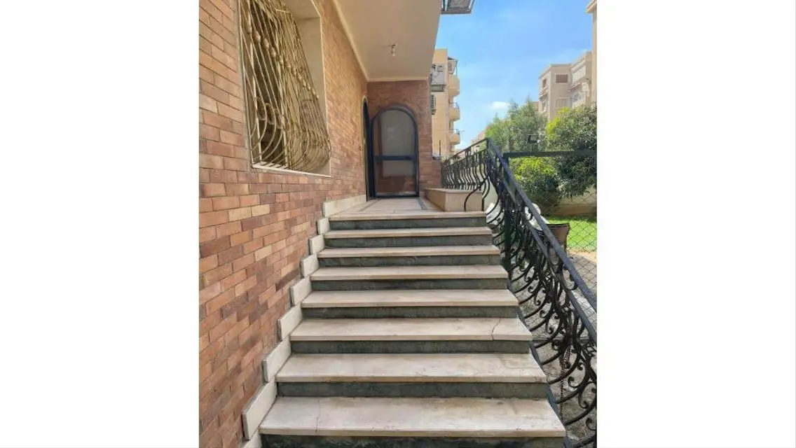 Luxury Villa with Private Garden and Modern Amenities