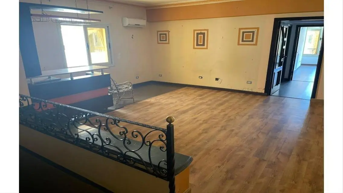 Luxury Villa with Private Garden and Modern Amenities