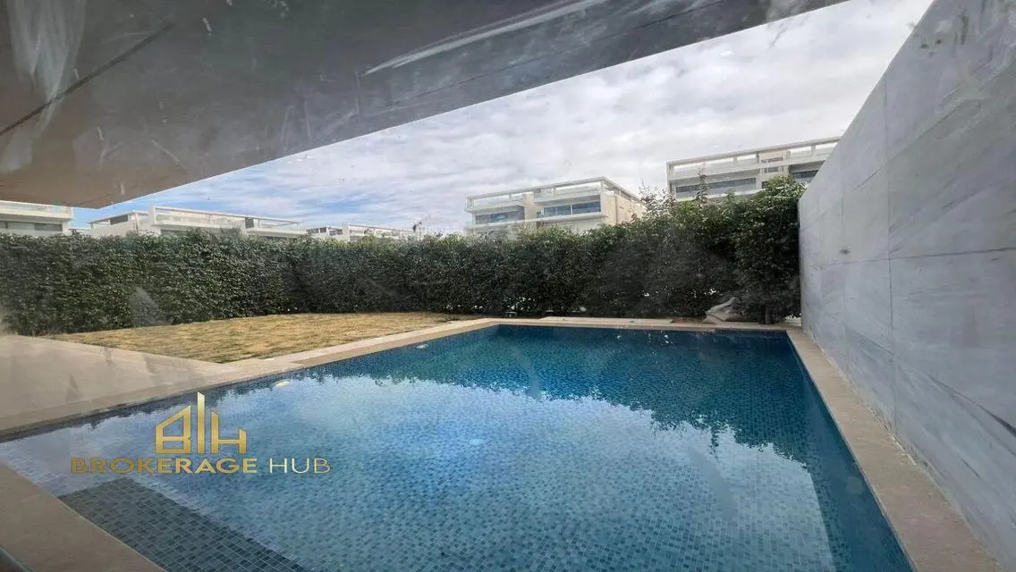 Luxury Apartment with Spacious Layout and Private Pool