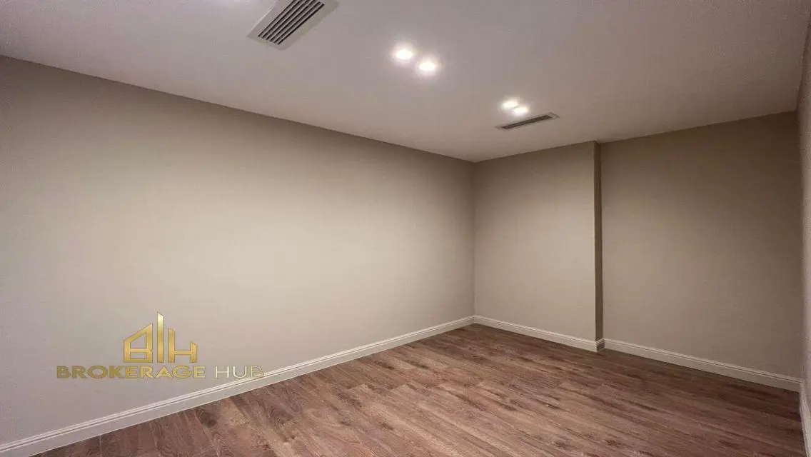 Luxury Apartment with Spacious Layout and Private Pool