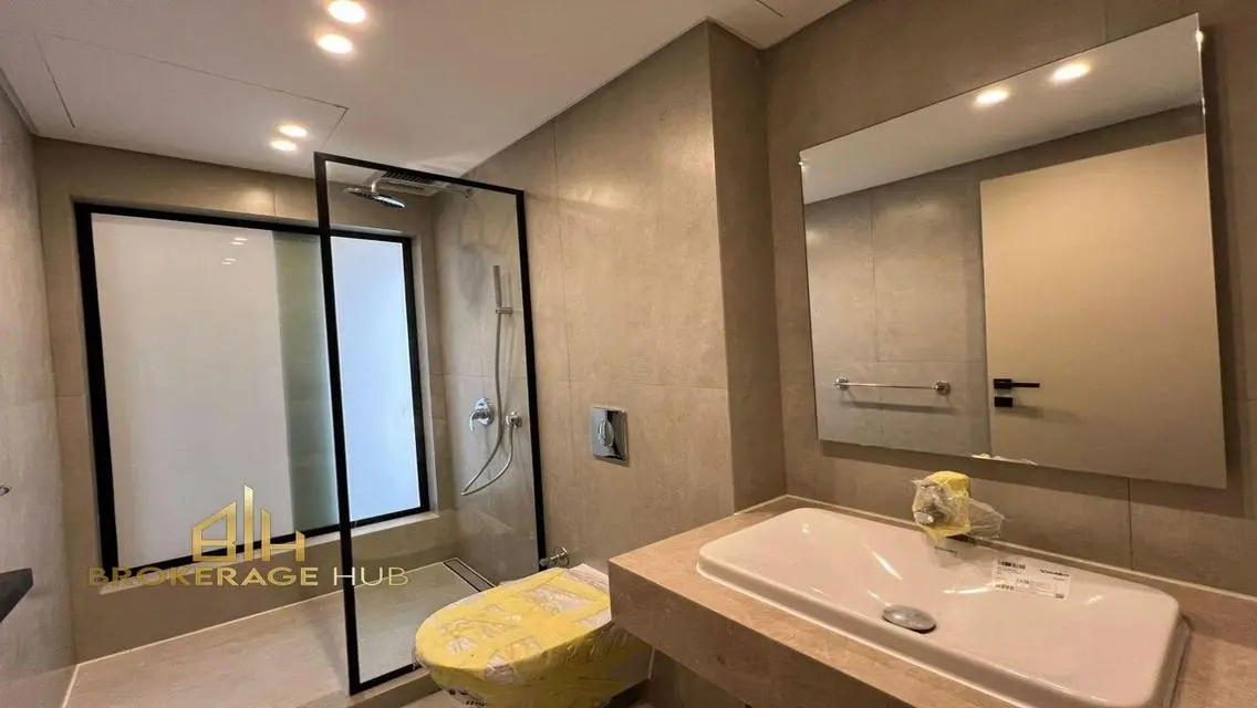 Luxury Apartment with Spacious Layout and Private Pool