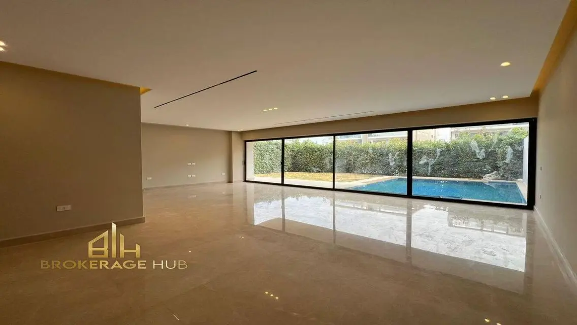 Luxury Apartment with Spacious Layout and Private Pool
