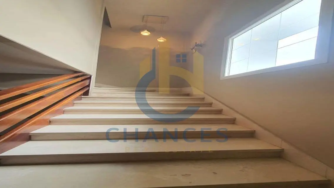 Property for Sale: 540 Square Meters with Balcony