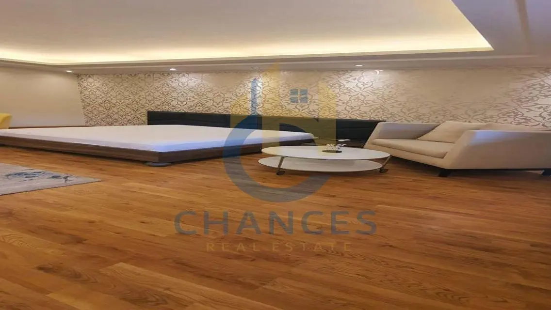 Property for Sale: 540 Square Meters with Balcony