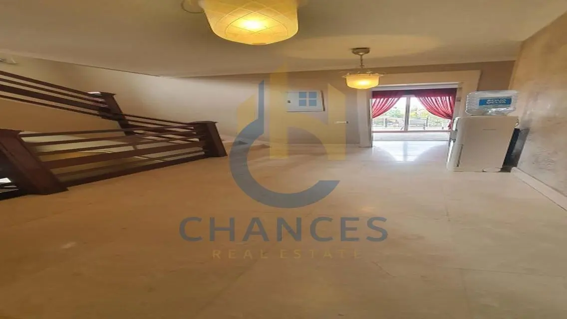 Property for Sale: 540 Square Meters with Balcony