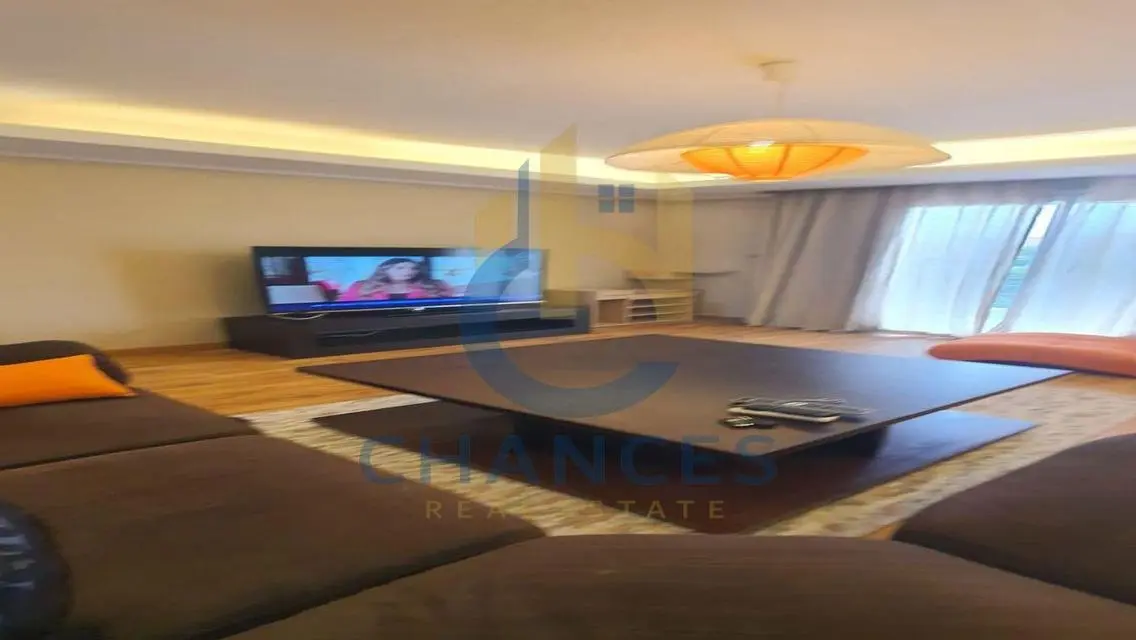 Property for Sale: 540 Square Meters with Balcony