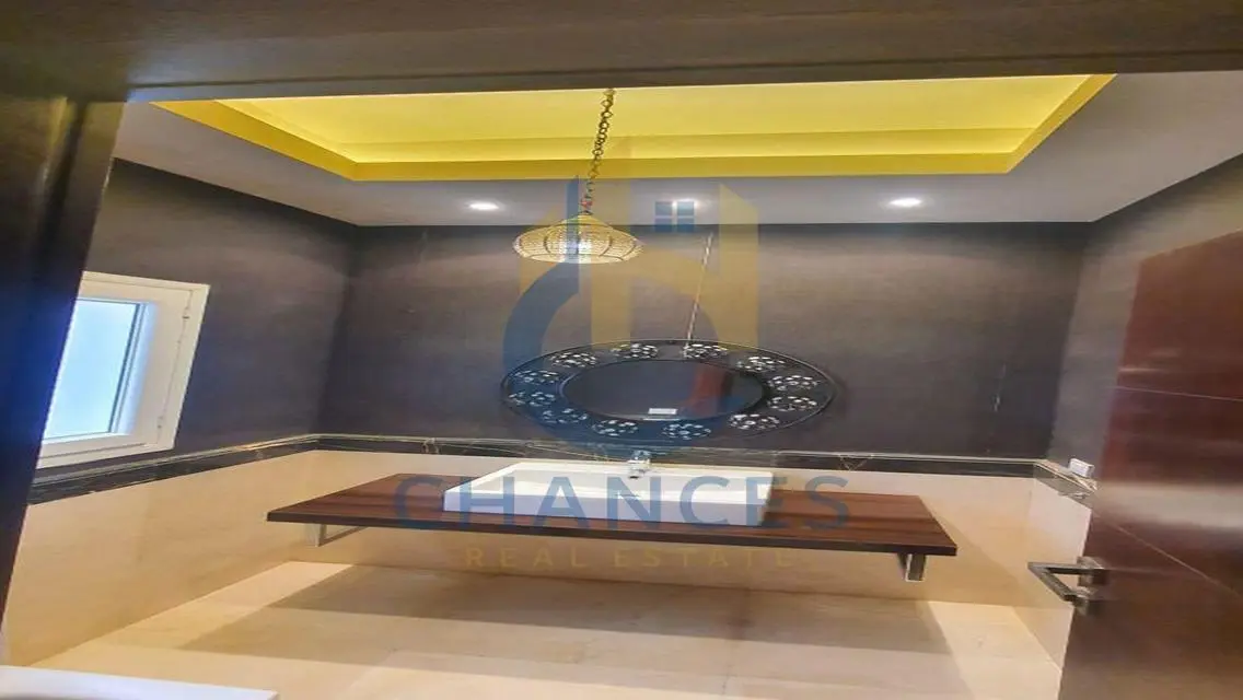 Property for Sale: 540 Square Meters with Balcony