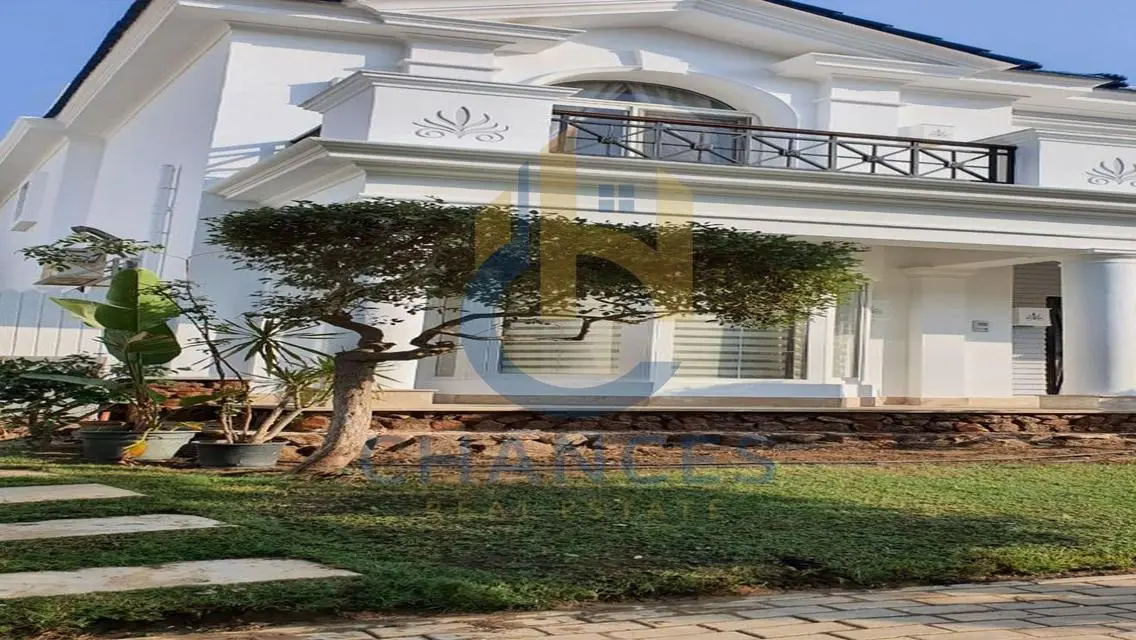 Property for Sale: 540 Square Meters with Balcony