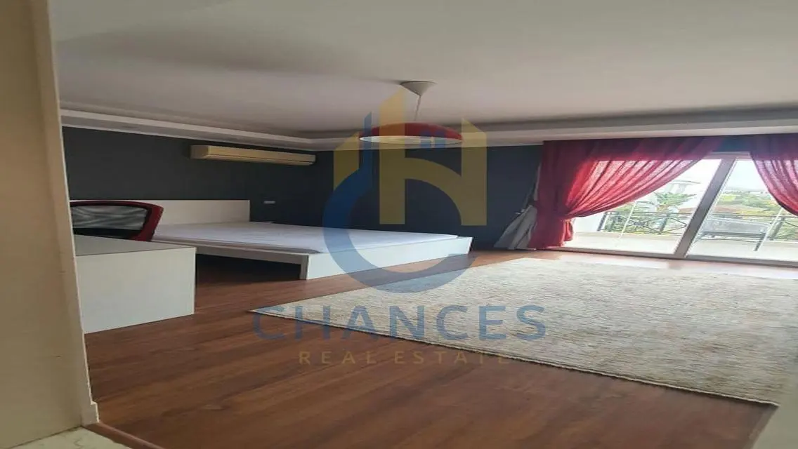 Property for Sale: 540 Square Meters with Balcony