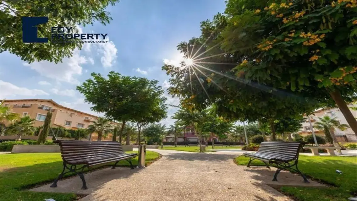 Luxurious Villa - 12 for Sale Lake View