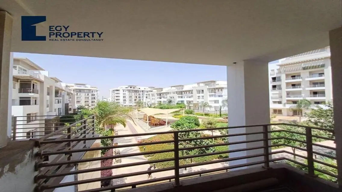 Luxurious Villa - 12 for Sale Lake View