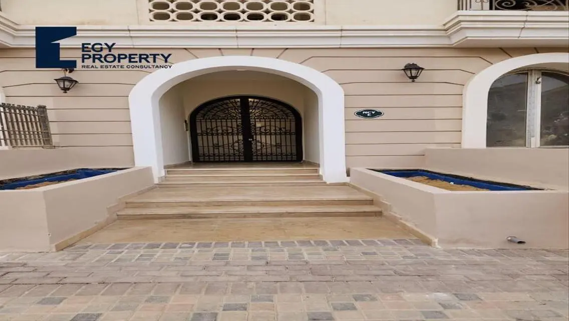 Luxurious Villa - 12 for Sale Lake View