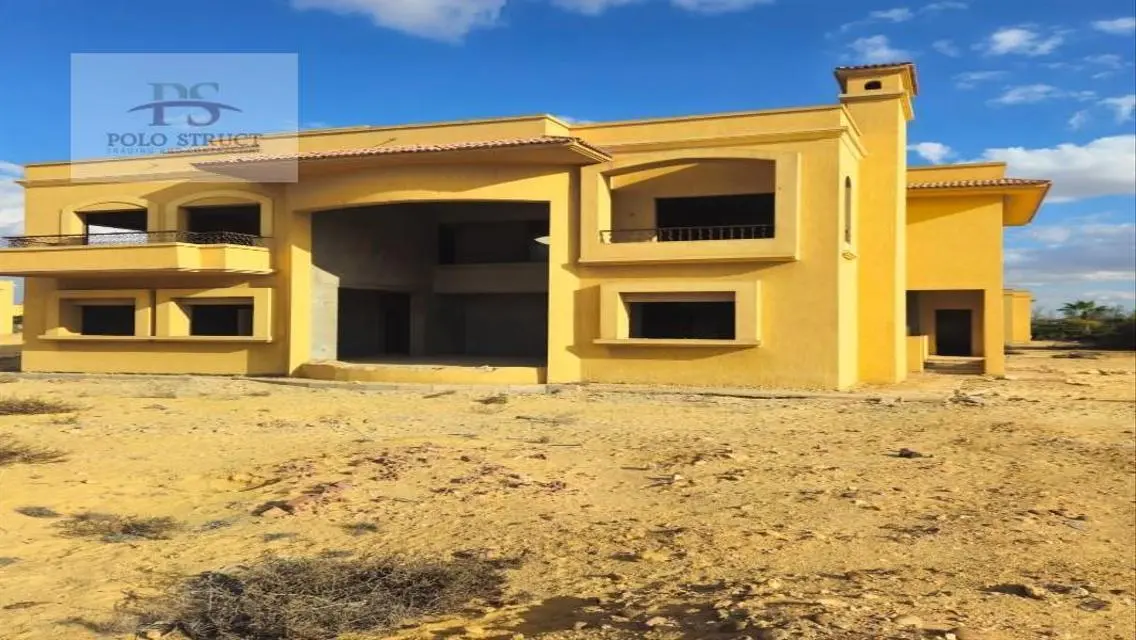 Luxury Villa with Private Garden and Pool