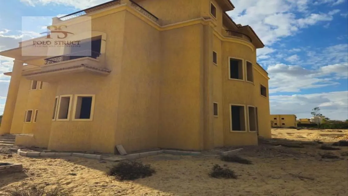 Luxury Villa with Private Garden and Pool