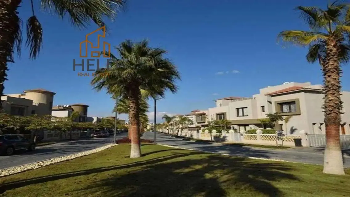 Luxury Apartment with Exceptional Amenities and Lake View