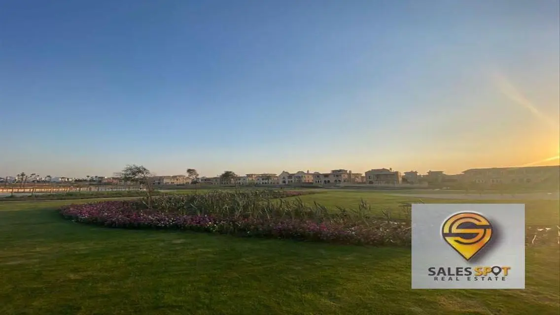 Luxury Apartment in Hyde Park Square - Prime Location