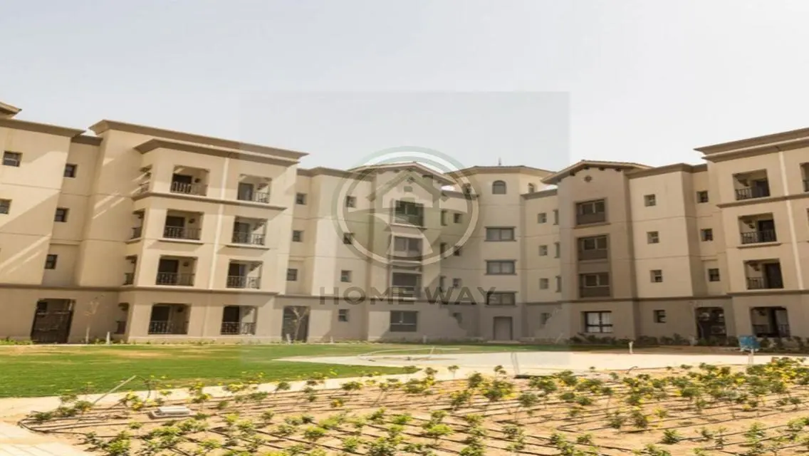 Luxury Apartment Overlooking a Landmark for Sale