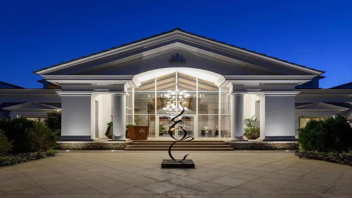 Luxury Villa in Mountain View I-City, October