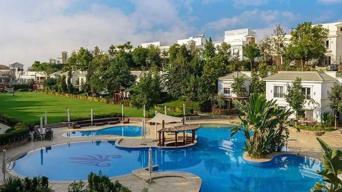 Luxury Villa in Mountain View I-City, October