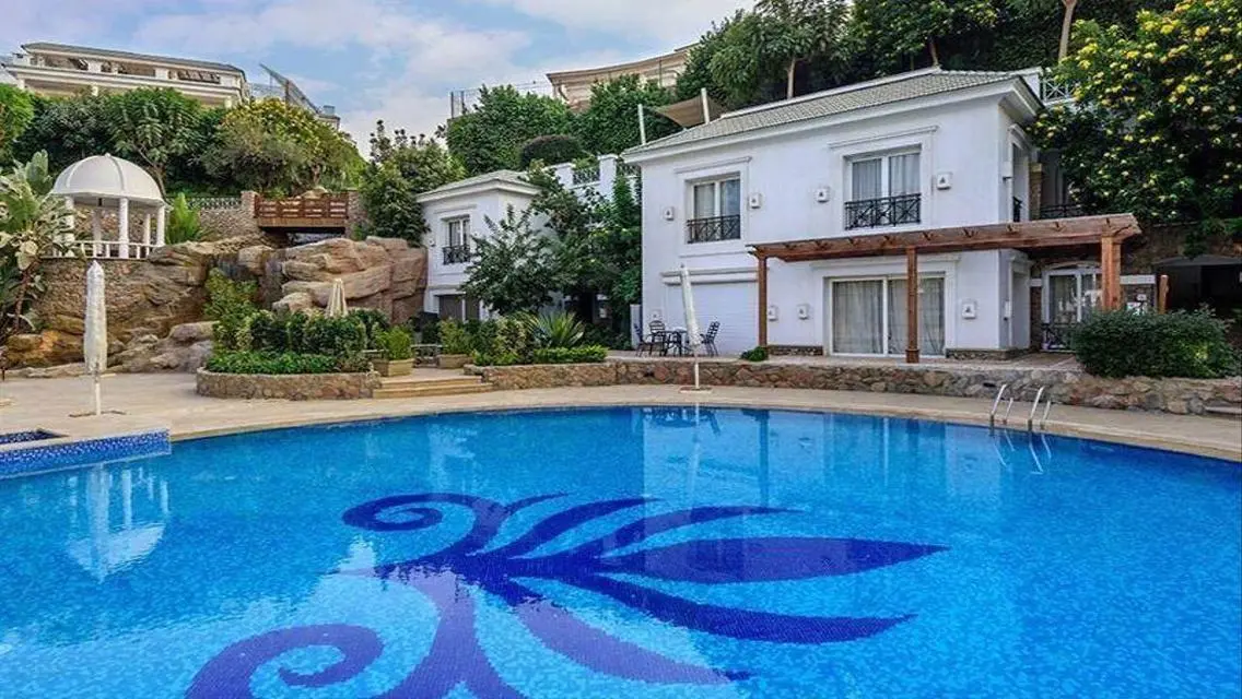 Luxury Villa in Mountain View I-City, October