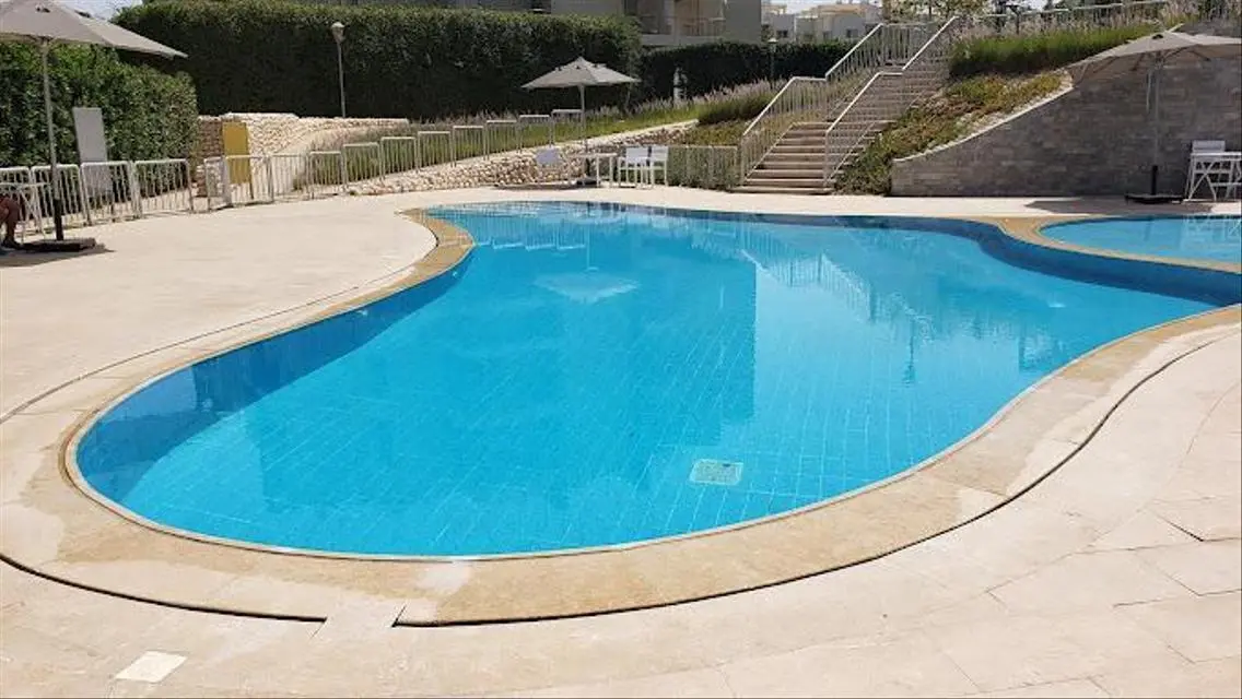 فيلا فاخرة للبيع في موقع متميز