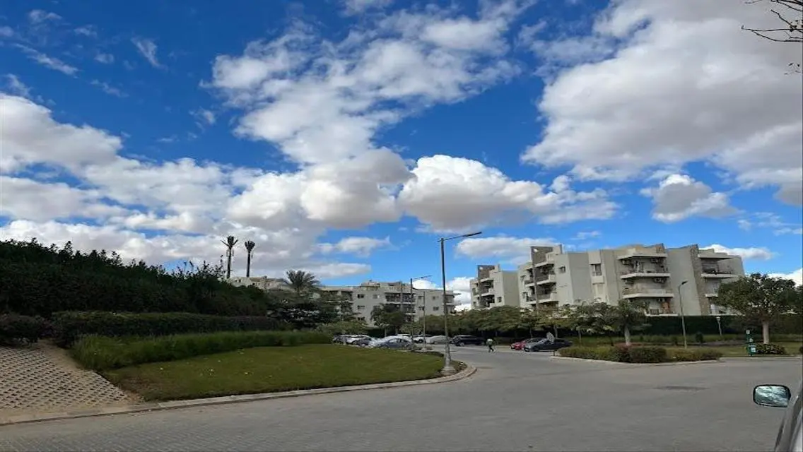 فيلا فاخرة للبيع في موقع متميز