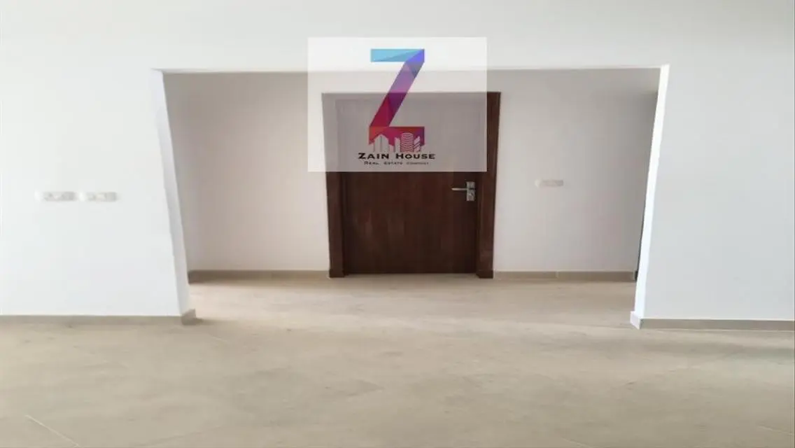 شقة فاخرة للبيع في موقع متميز