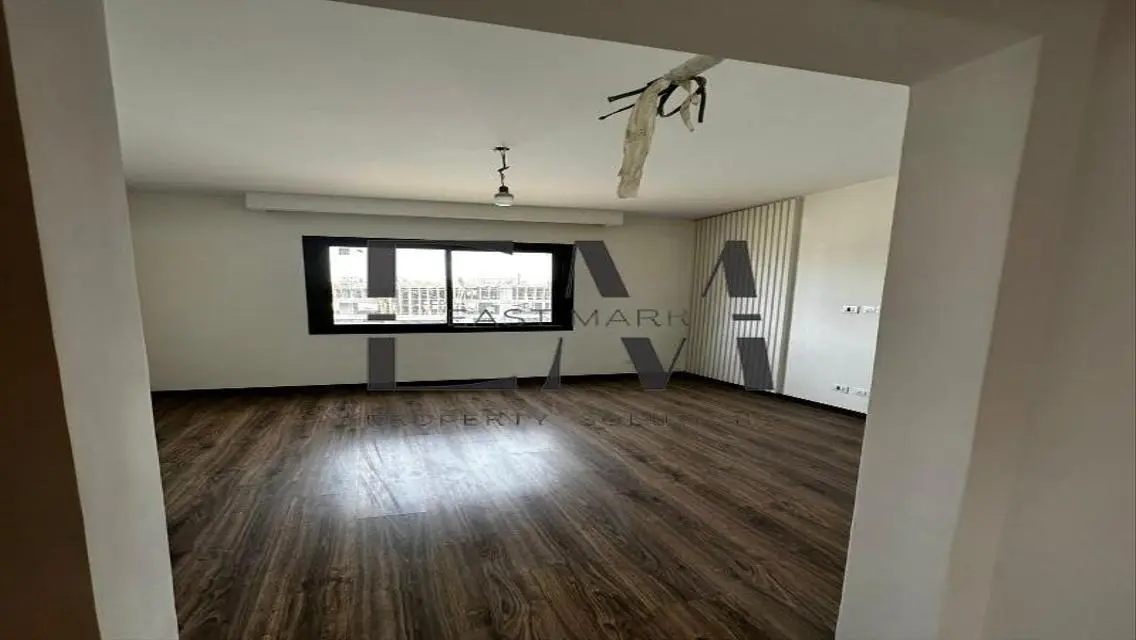 Luxury Apartment with Study Room -5- sq. meters