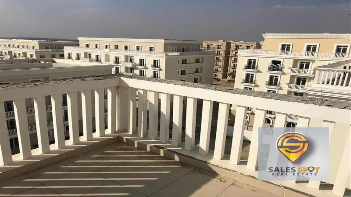 شقة فاخرة  في 78-23 هايد بارك مع إطلالة مفتوحة
