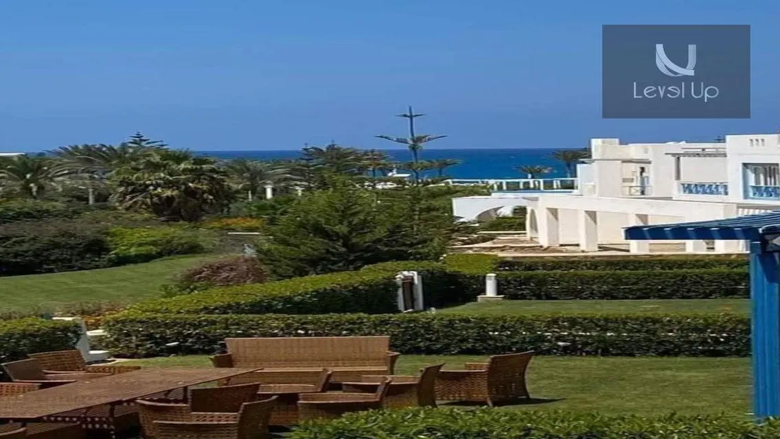 شقة فاخرة مع حديقة خاصة ومسبح مشترك