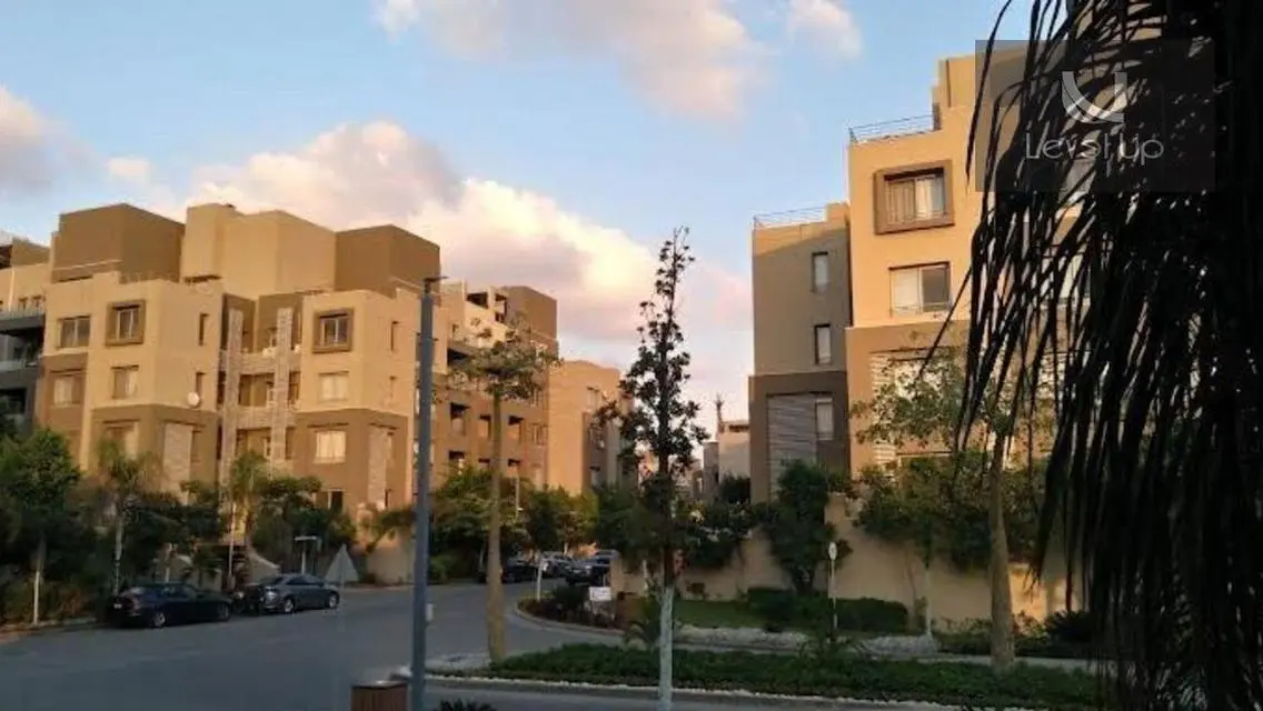 شقة فاخرة للبيع في موقع مميز