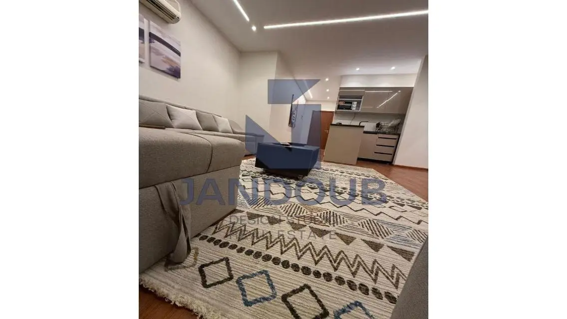 Stunning Apartment with Balcony Overlooking Main Landmark