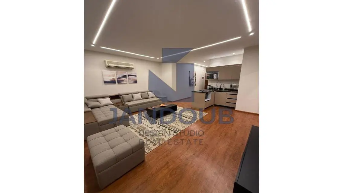 Stunning Apartment with Balcony Overlooking Main Landmark