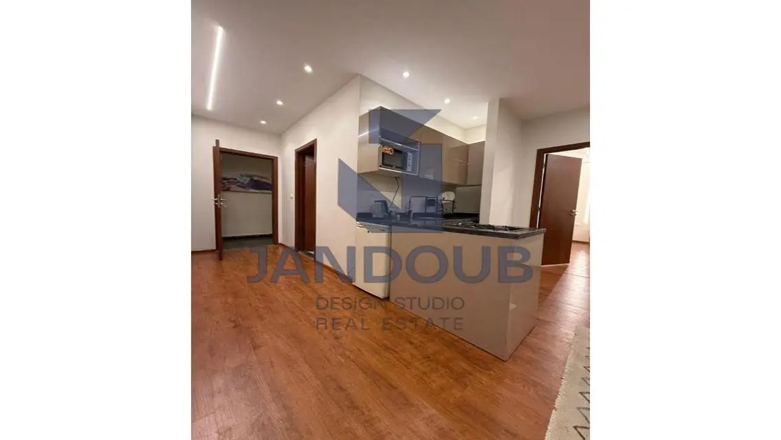 Stunning Apartment with Balcony Overlooking Main Landmark