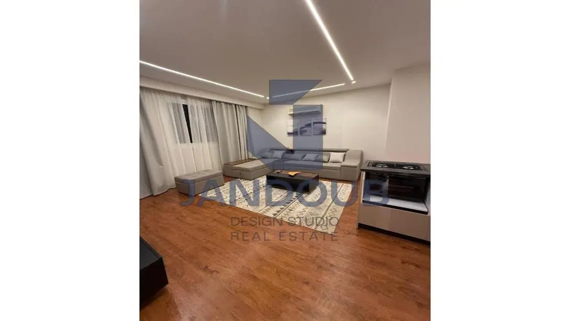 Stunning Apartment with Balcony Overlooking Main Landmark