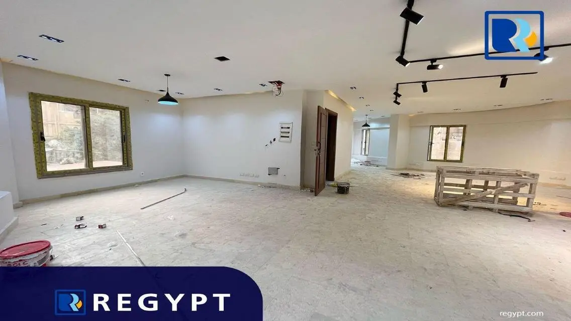 استثمار عقاري متميز - 160 متر مربع في موقع استراتيجي