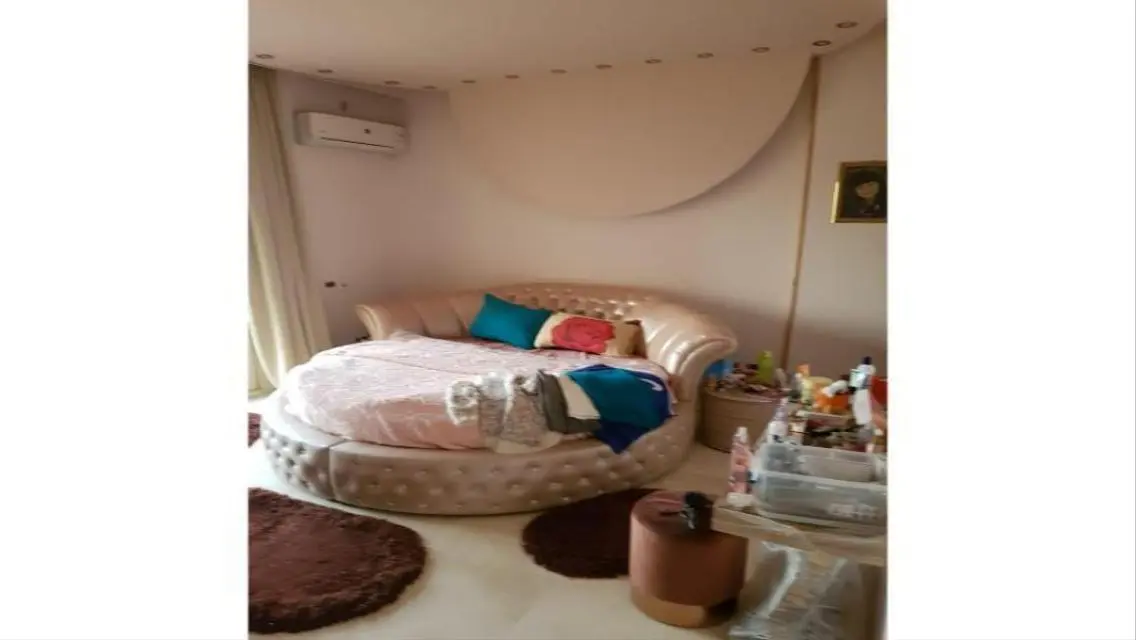 Luxurious Villa for Sale with Private Garden and Pool