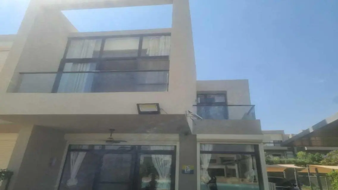 Luxury Apartment with Spacious Design in Prime Location