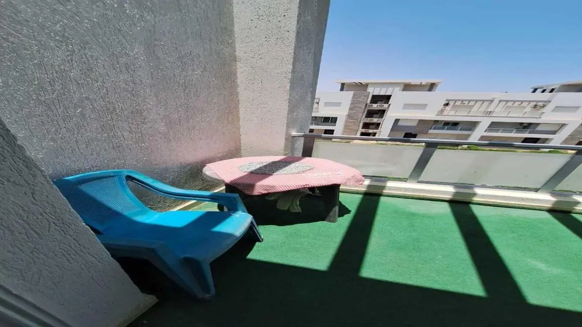 شقة فاخرة بحارس أمن وإطلالة على معلم رئيسي