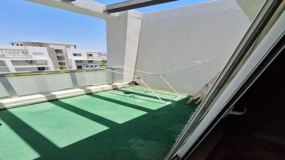 شقة فاخرة بحارس أمن وإطلالة على معلم رئيسي