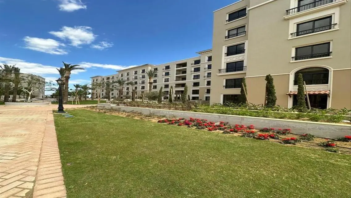Luxury Apartment in Village West - 123 You Must See!