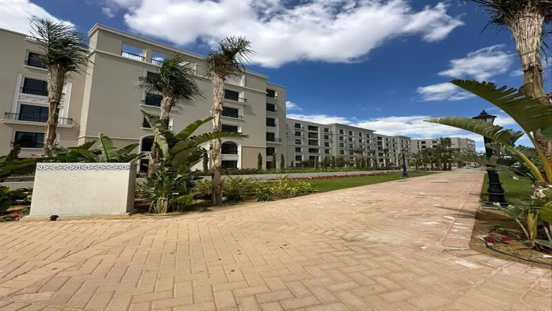 Luxury Apartment in Village West - 123 You Must See!