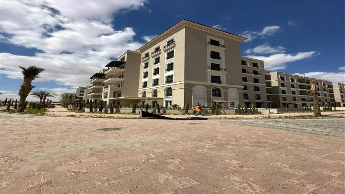 Luxury Apartment in Village West - 123 You Must See!
