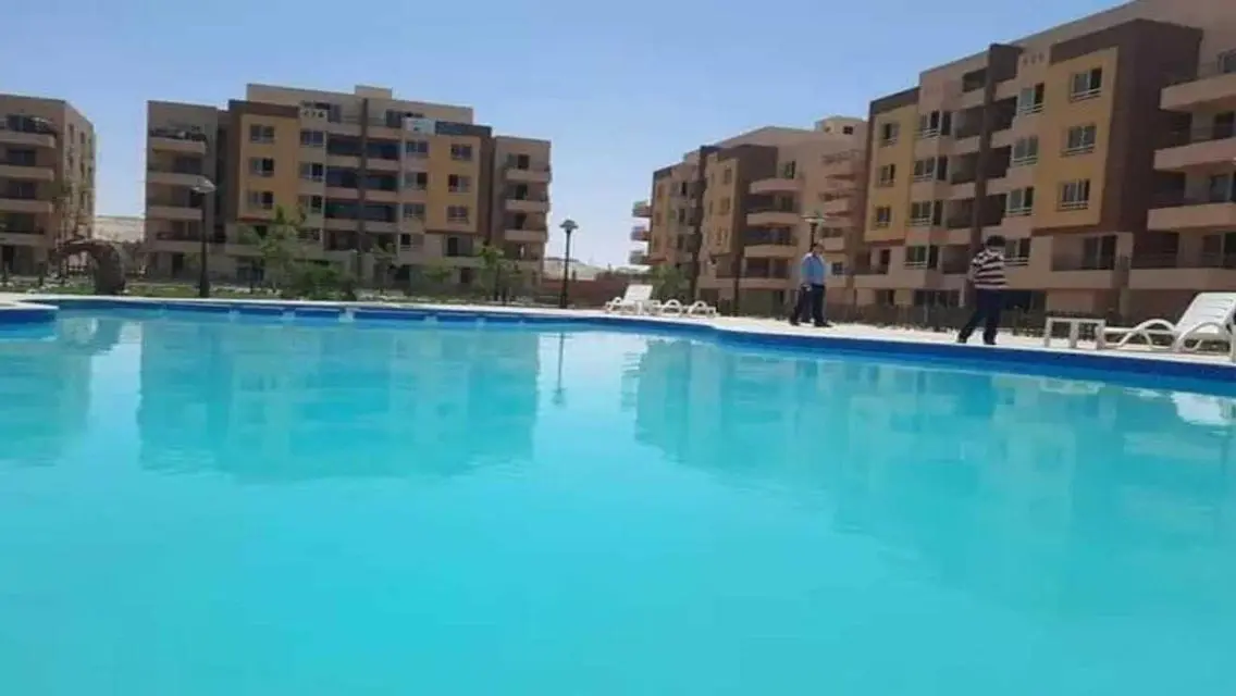 شقة فاخرة 3 غرف نوم مع مسبح مشترك في منطقة مميزة