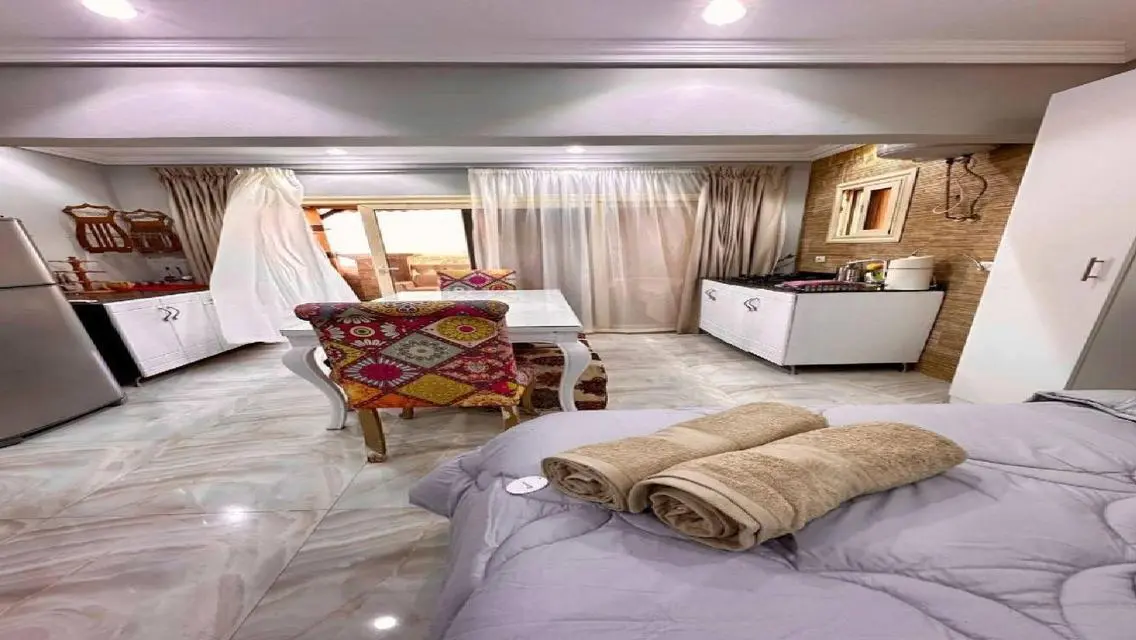 Furnished Roof for Rent in Ashrafia Compound