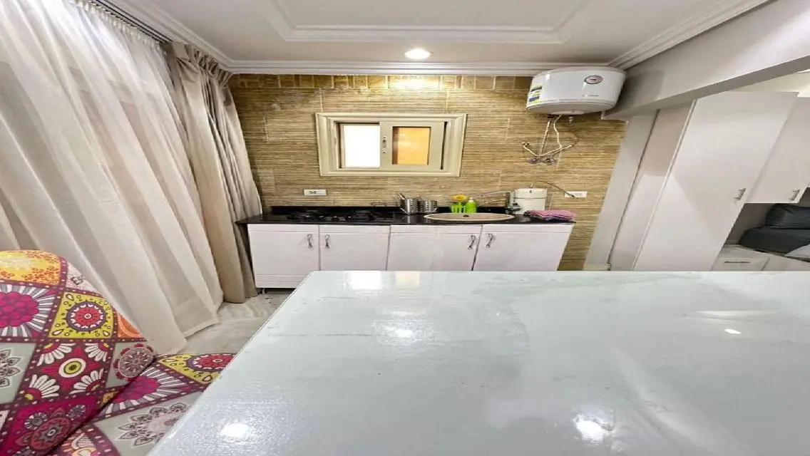Furnished Roof for Rent in Ashrafia Compound