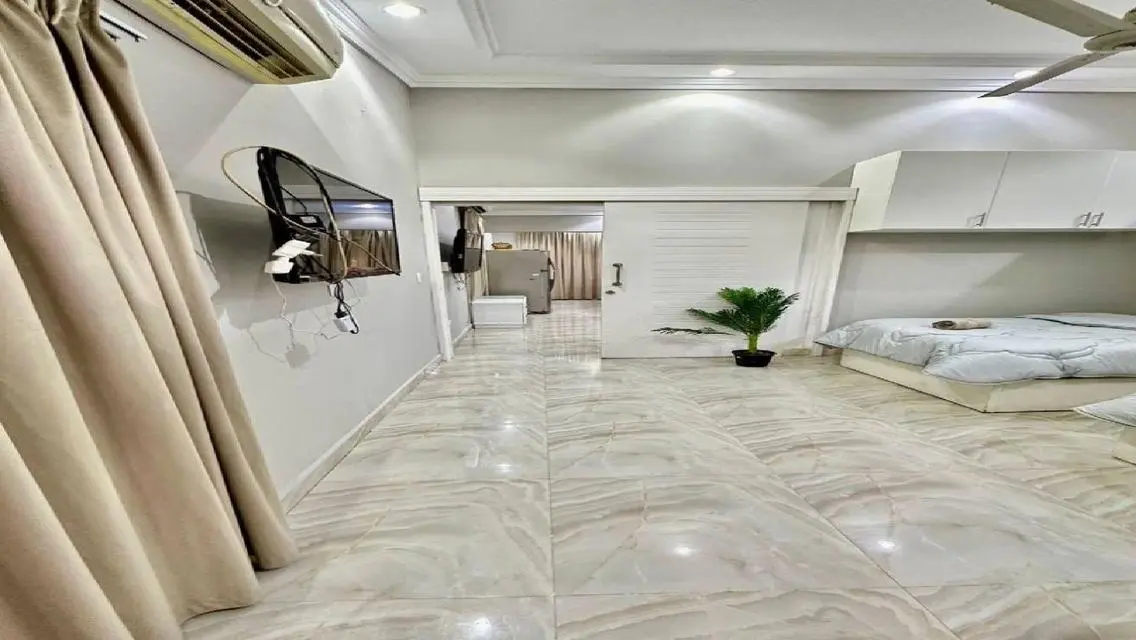 Furnished Roof for Rent in Ashrafia Compound
